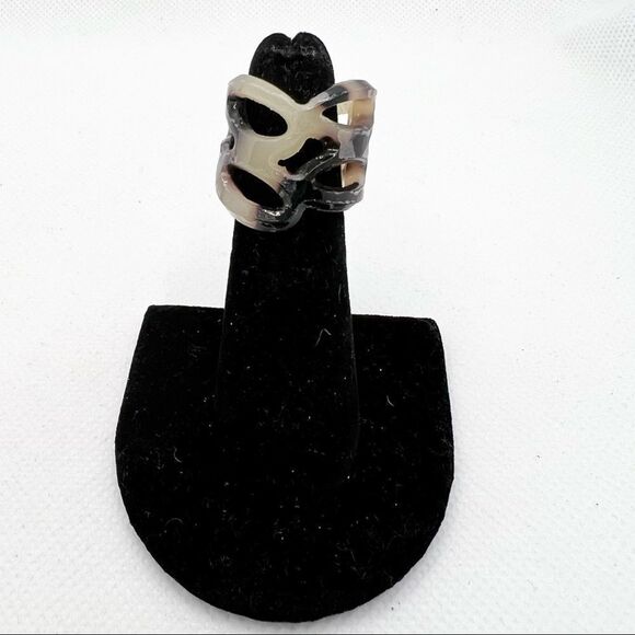 🍭4/$20 Plastic Tortoiseshell Cage Ring - Size 5.5 - Picture 1 of 6